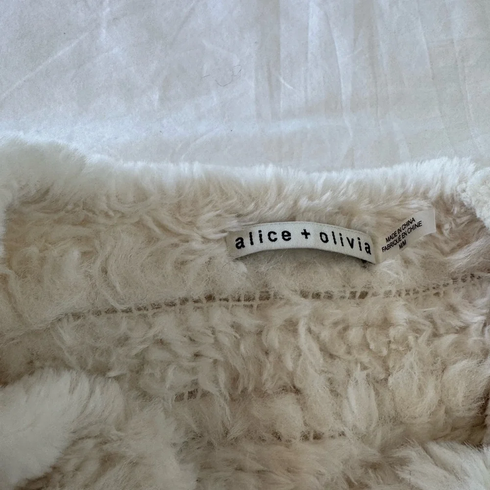 Alice + Olivia Plush Faux Fur Jacket in Beige - Picture 4 of 5